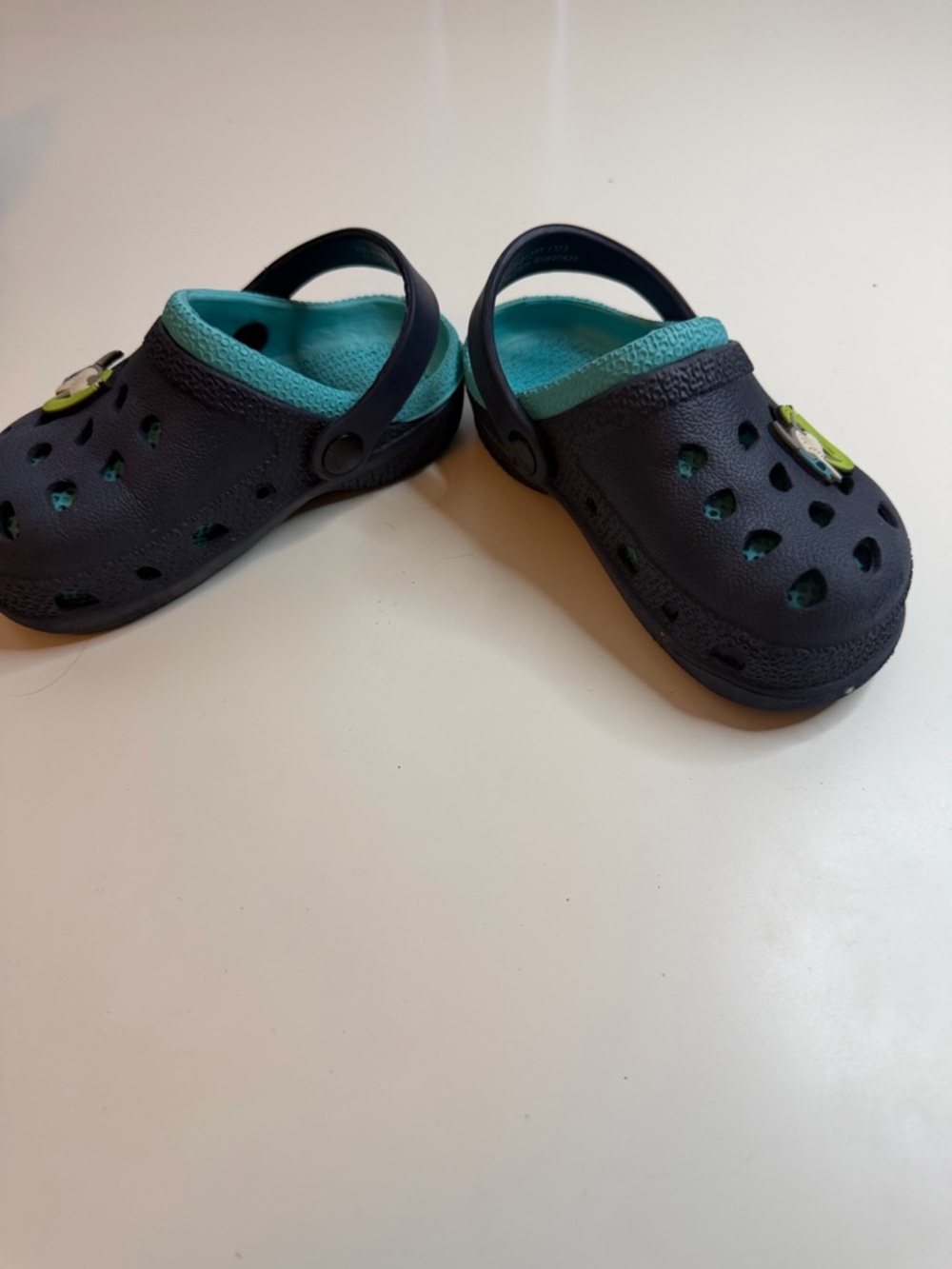 Crocs-Style Kids Navy and Teal Clog Sandals with Shark Charm - Picture 2 of 5